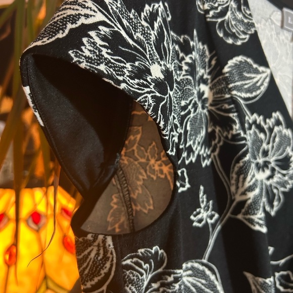 Laura Black Floral Lace Midi Dress Size 10 - Picture 2 of 16